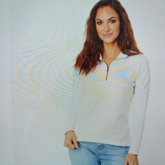 LL Bean size PETITE size  Small  Peaks Island 1/4 zip sweatshirt. White - Picture 6 of 6